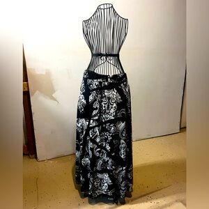 Maxi skirt, size 1X.